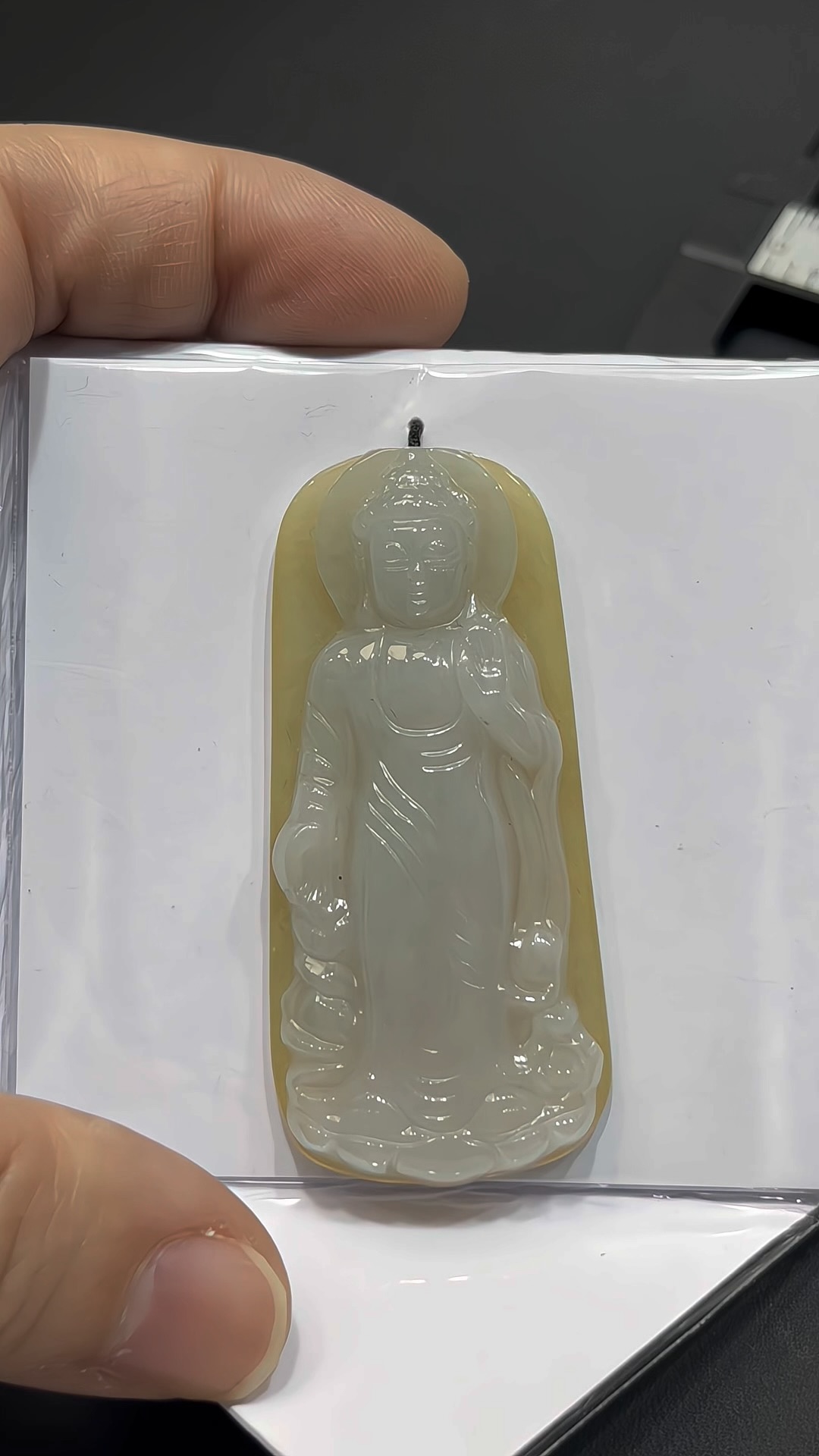 翡翠大日如來吊墜|緬甸翡翠 × 白玉正面 × 黃翡皮背部 × 莊嚴吉祥推薦 #823 2 翡翠大日如來吊墜|緬甸翡翠 × 白玉正面 × 黃翡皮背部 × 莊嚴吉祥推薦 #823 - Image 2