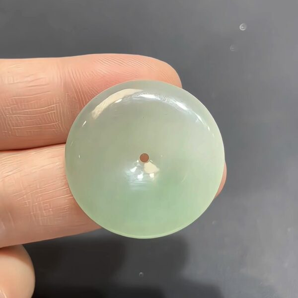 翡翠平安扣｜緬甸翡翠 × 大件雕刻 × 淺綠色 × 種好細膩推薦 #826