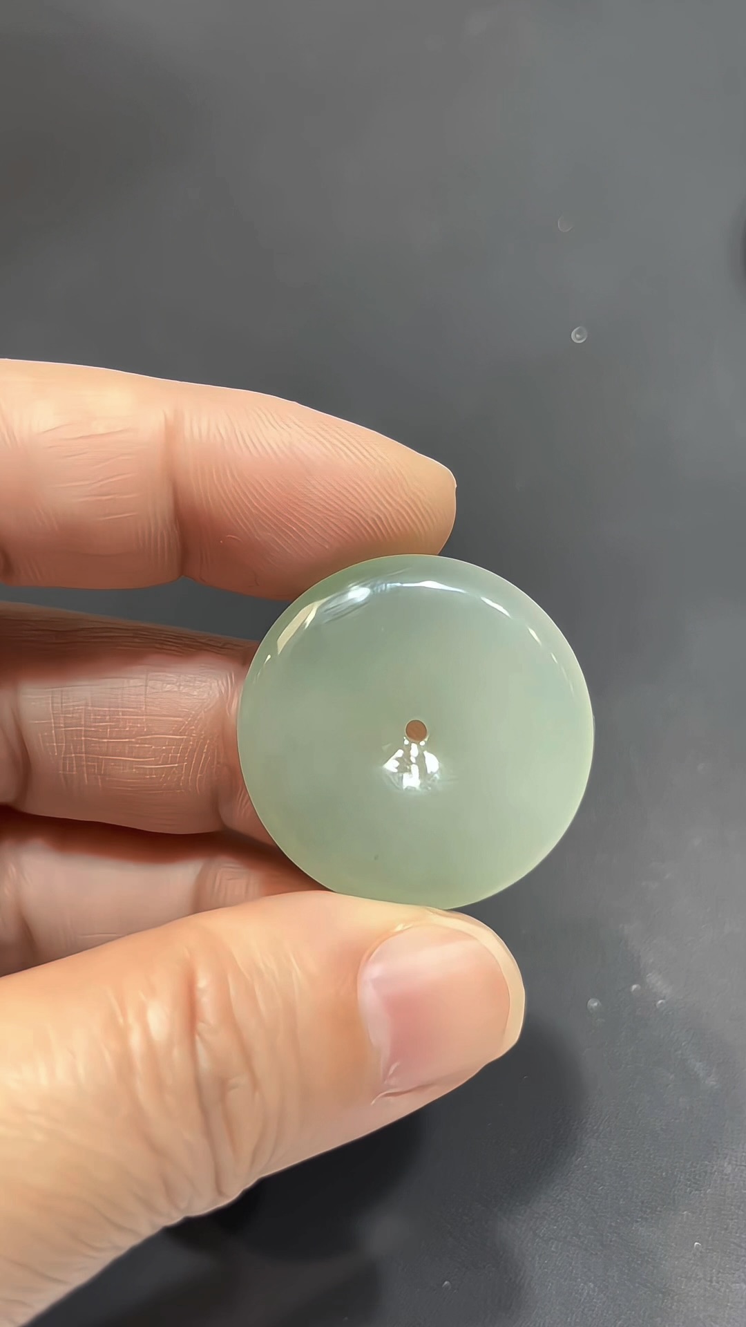 翡翠平安扣|緬甸翡翠 × 小件 × 淺綠色 × 種好細膩推薦 #827 2 翡翠平安扣|緬甸翡翠 × 小件 × 淺綠色 × 種好細膩推薦 #827 - Image 2