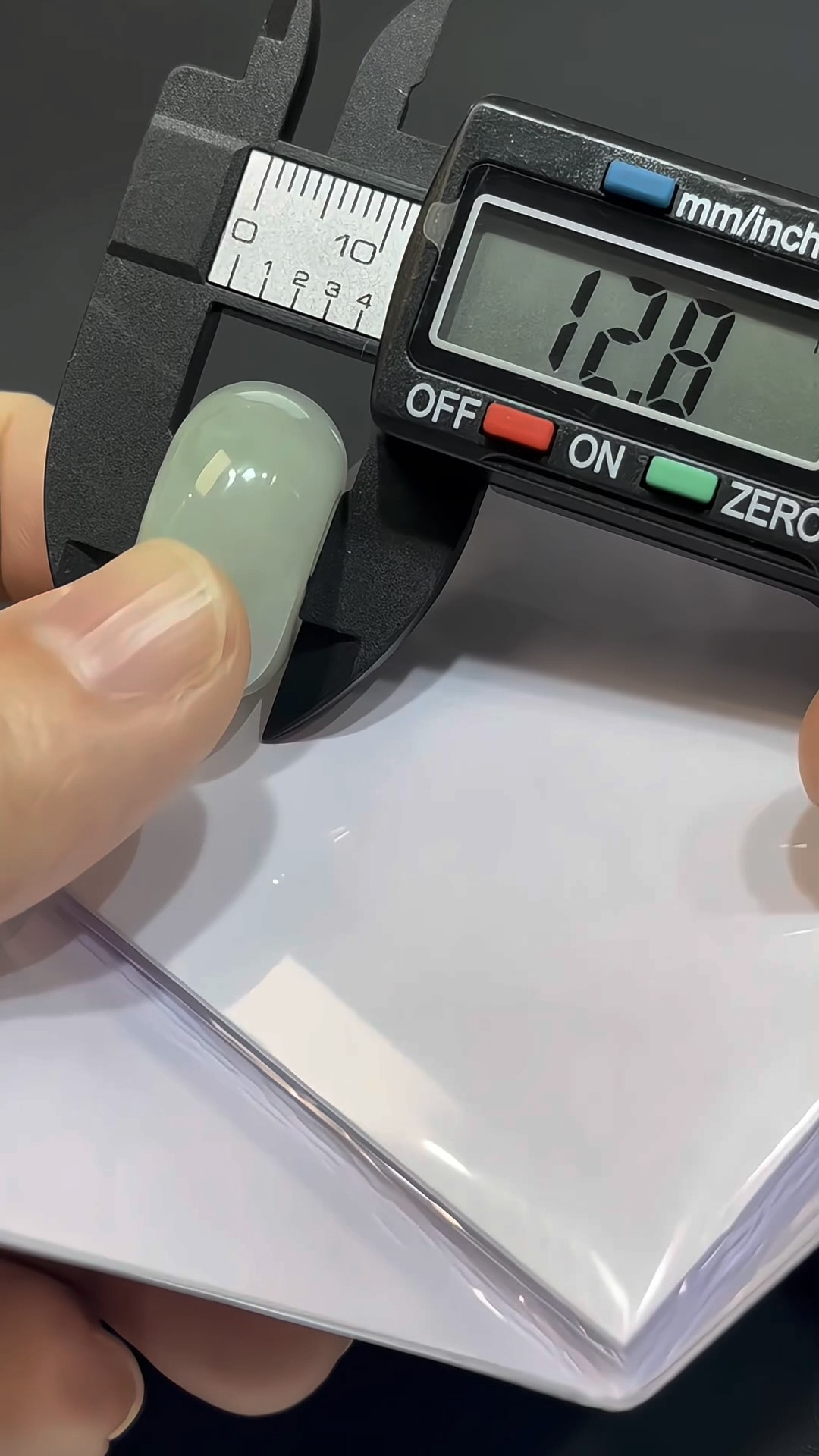 翡翠平安扣|緬甸翡翠 × 算盤子造型 × 種好細膩 × 平安財富寓意推薦 #829 11 翡翠平安扣|緬甸翡翠 × 算盤子造型 × 種好細膩 × 平安財富寓意推薦 #829 - Image 11