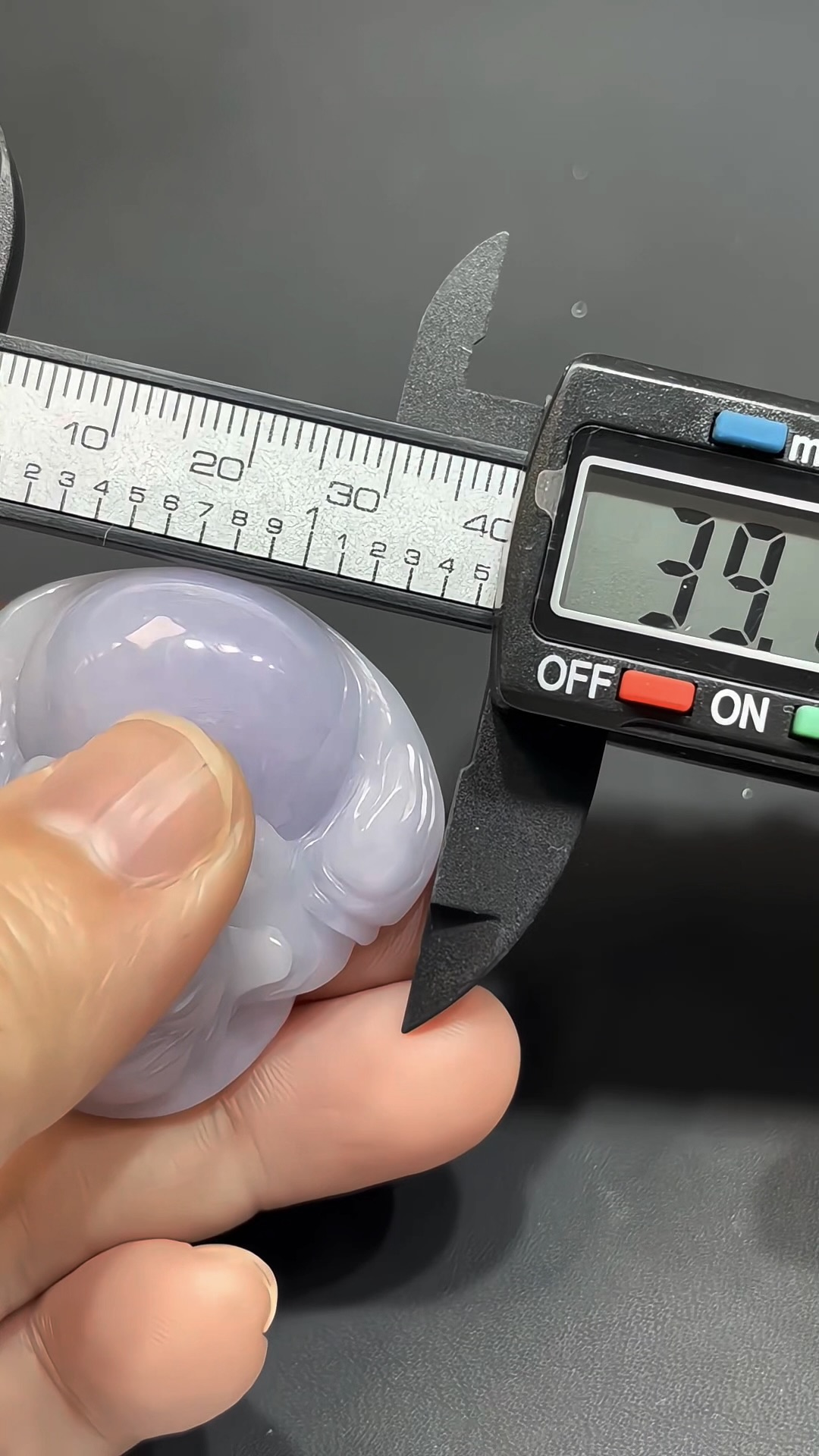 翡翠大佛|緬甸翡翠 × 紫羅蘭色 × 特大尺寸 × 種好細膩推薦 #832 9 翡翠大佛|緬甸翡翠 × 紫羅蘭色 × 特大尺寸 × 種好細膩推薦 #832 - Image 9