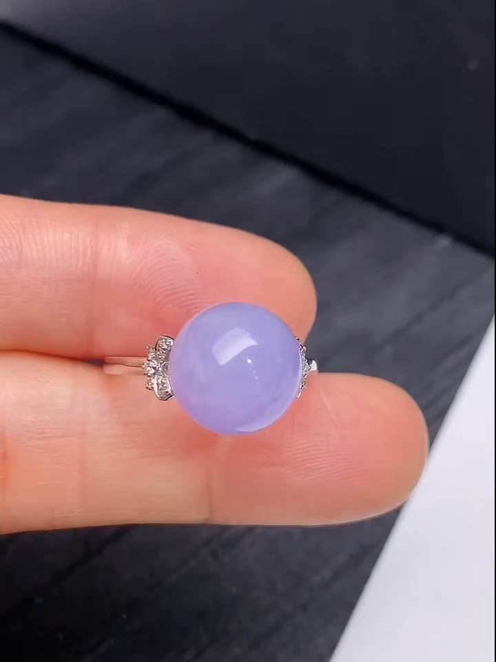 翡翠18K鑲嵌紫羅蘭圓形蛋面戒指|高貴典雅珠寶推薦 #846 6 翡翠18K鑲嵌紫羅蘭圓形蛋面戒指|高貴典雅珠寶推薦 #846 - Image 6