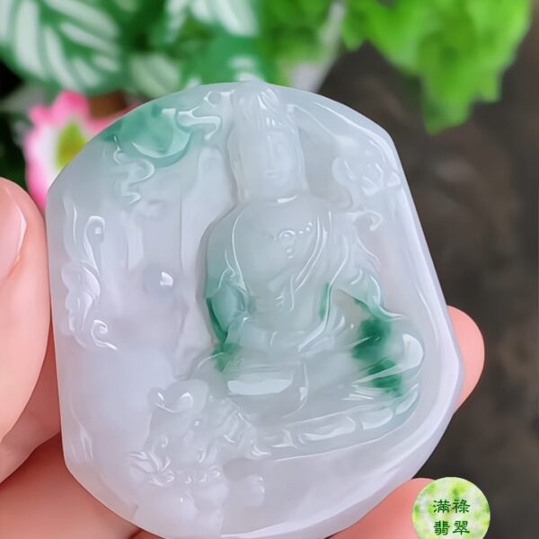 翡翠觀音牌吊墜｜端莊大件 慈悲守護
