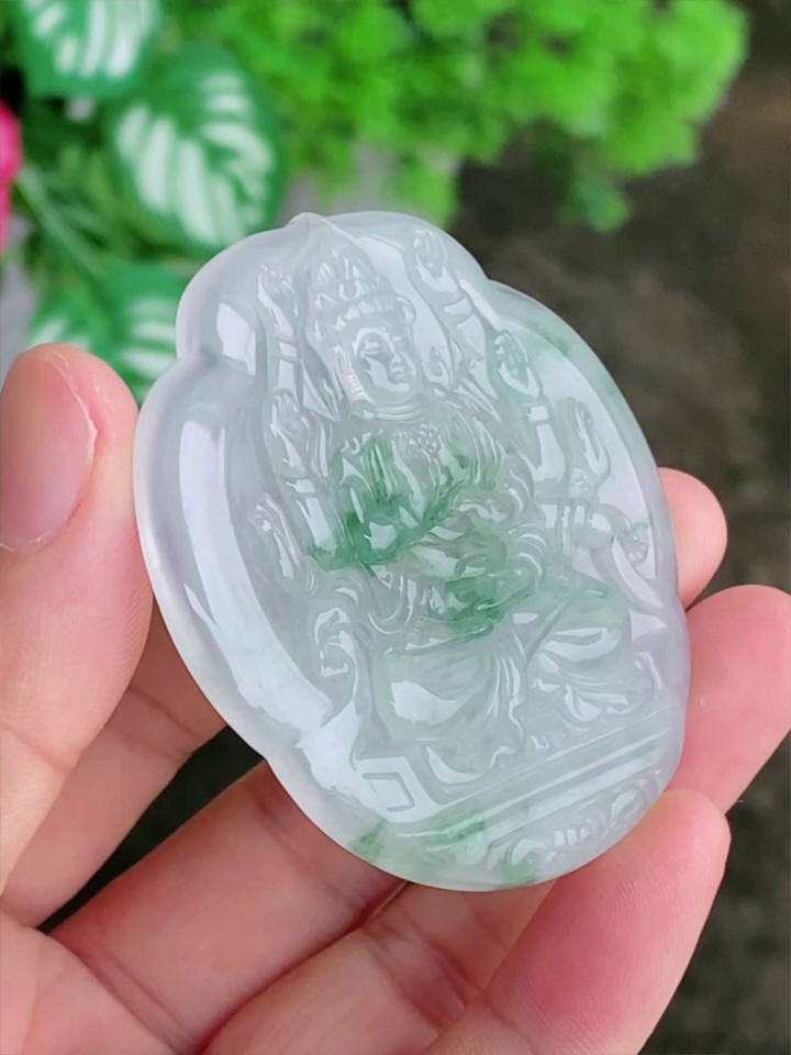 翡翠千手觀音吊墜 | 雕刻精美、千種守護 6 翡翠千手觀音吊墜 | 雕刻精美、千種守護 - Image 6