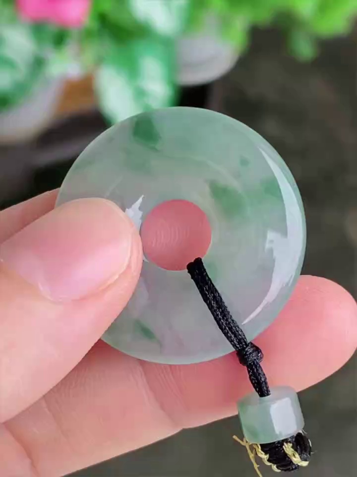 【天然緬甸翡翠】老種冰透飄花平安扣吊墜|29.3mm淡淡綠花美雅|香港翡翠網店精選推薦 7 【天然緬甸翡翠】老種冰透飄花平安扣吊墜|29.3mm淡淡綠花美雅|香港翡翠網店精選推薦 - Image 7