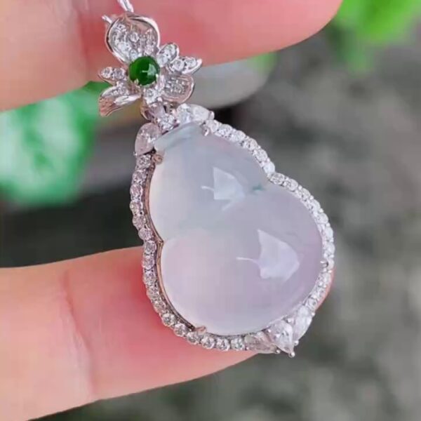 天然緬甸翡翠】18K金鑲嵌冰飄花葫蘆吊墜｜老種冰透造型優美｜香港翡翠網店精選推薦