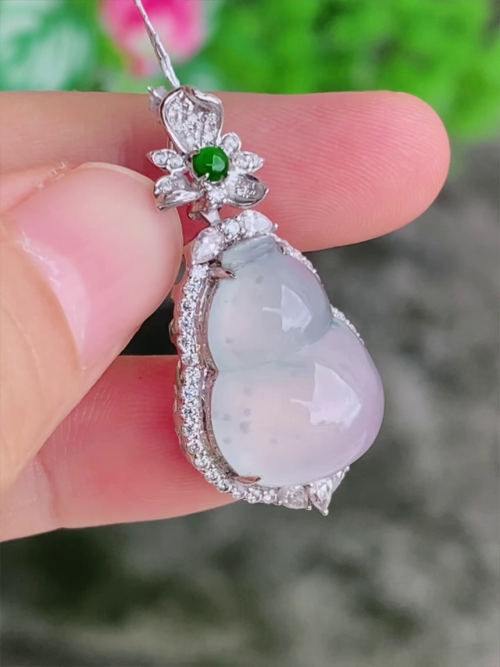 天然緬甸翡翠】18K金鑲嵌冰飄花葫蘆吊墜|老種冰透造型優美|香港翡翠網店精選推薦 5 天然緬甸翡翠】18K金鑲嵌冰飄花葫蘆吊墜|老種冰透造型優美|香港翡翠網店精選推薦 - Image 5