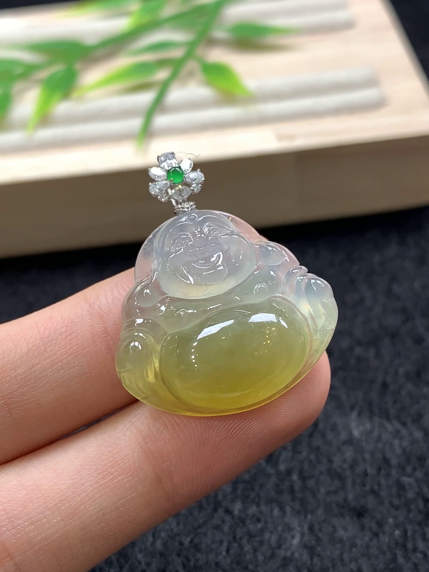 【天然緬甸翡翠】冰黃翡佛公吊墜|18K金扣頭肚里藏金飽滿圓潤 4 【天然緬甸翡翠】冰黃翡佛公吊墜|18K金扣頭肚里藏金飽滿圓潤 - Image 4