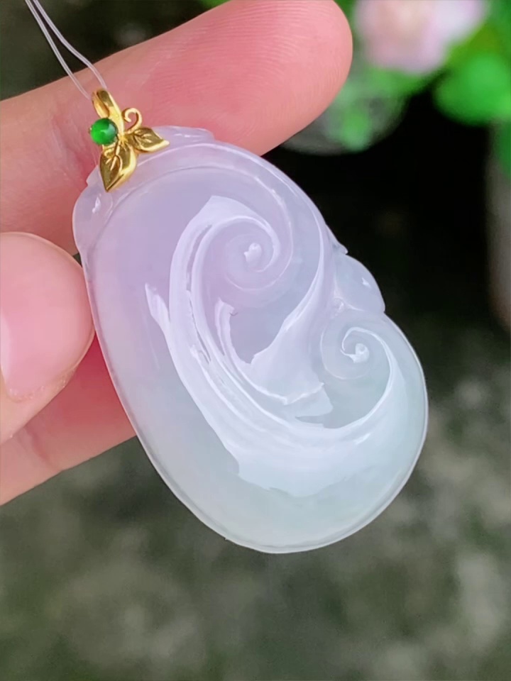 天然雙色翡翠如意吊墜 | 唯美淺紫淺綠、種質幼細細緻 (附權威鑑定證書) 5 天然雙色翡翠如意吊墜 | 唯美淺紫淺綠、種質幼細細緻 (附權威鑑定證書) - Image 5