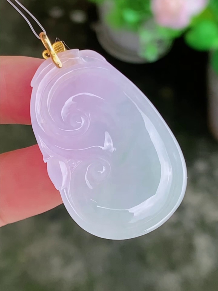 天然雙色翡翠如意吊墜 | 唯美淺紫淺綠、種質幼細細緻 (附權威鑑定證書) 7 天然雙色翡翠如意吊墜 | 唯美淺紫淺綠、種質幼細細緻 (附權威鑑定證書) - Image 7