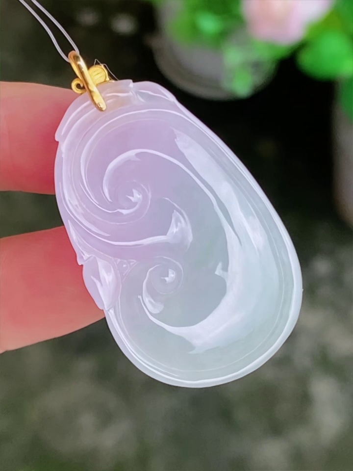 天然雙色翡翠如意吊墜 | 唯美淺紫淺綠、種質幼細細緻 (附權威鑑定證書) 9 天然雙色翡翠如意吊墜 | 唯美淺紫淺綠、種質幼細細緻 (附權威鑑定證書) - Image 9
