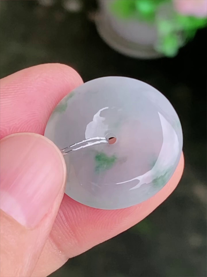 天然冰種小平安扣吊墜 | 清透飄綠花、精緻小精品 (附權威鑑定證書) 3 天然冰種小平安扣吊墜 | 清透飄綠花、精緻小精品 (附權威鑑定證書) - Image 3
