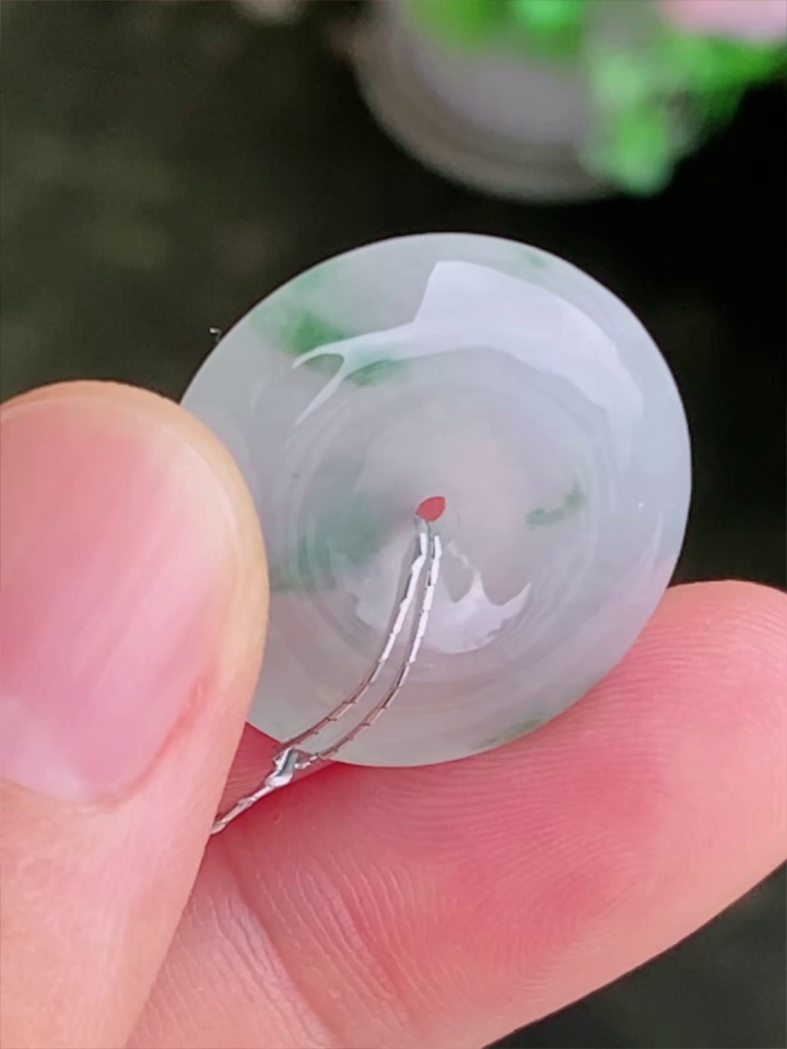 天然冰種小平安扣吊墜 | 清透飄綠花、精緻小精品 (附權威鑑定證書) 5 天然冰種小平安扣吊墜 | 清透飄綠花、精緻小精品 (附權威鑑定證書) - Image 5