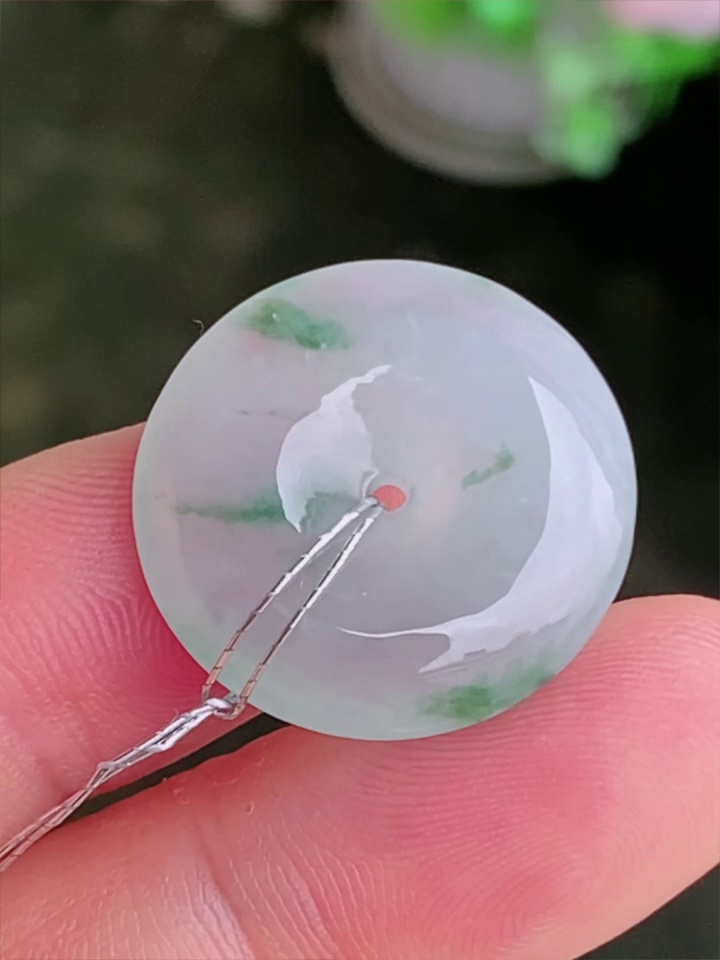 天然冰種小平安扣吊墜 | 清透飄綠花、精緻小精品 (附權威鑑定證書) 9 天然冰種小平安扣吊墜 | 清透飄綠花、精緻小精品 (附權威鑑定證書) - Image 9