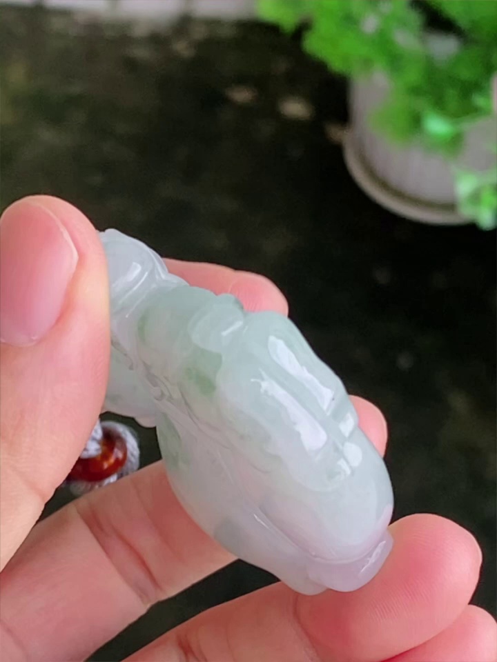 【滿祿翡翠】唐風敦煌壁畫翡翠馬吊墜 | 馬上有錢、古典優美招財玉雕 (附權威鑑定證書) 5 【滿祿翡翠】唐風敦煌壁畫翡翠馬吊墜 | 馬上有錢、古典優美招財玉雕 (附權威鑑定證書) - Image 5