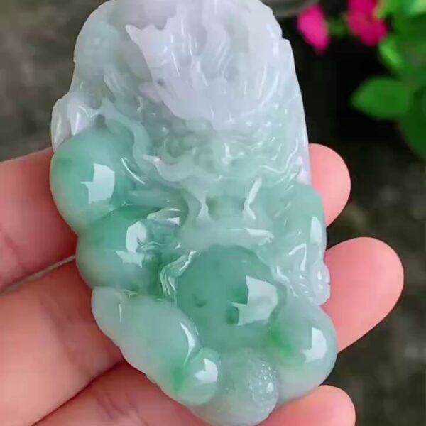 天然A貨翡翠【龍吐珠】龍牌吊墜 65.5mm｜滿祿翡翠