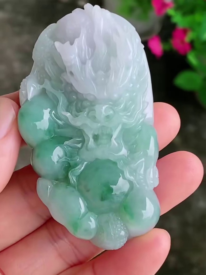 天然A貨翡翠【龍吐珠】龍牌吊墜 65.5mm|滿祿翡翠 2 天然A貨翡翠【龍吐珠】龍牌吊墜 65.5mm|滿祿翡翠 - Image 2