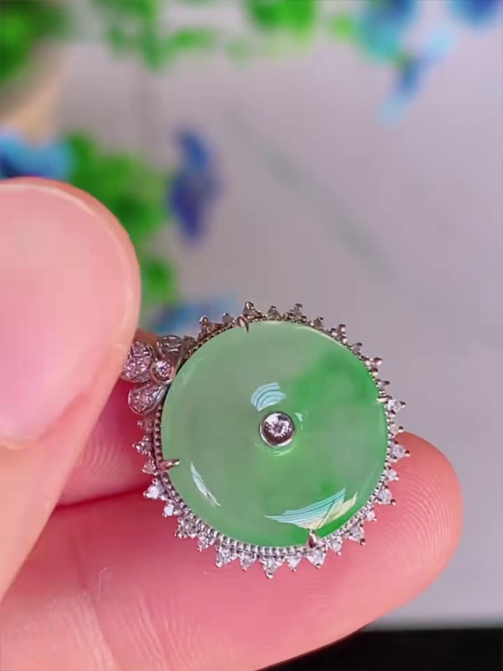 天然A貨滿綠翡翠平安扣 18K金鑽石吊墜|滿祿翡翠 5 天然A貨滿綠翡翠平安扣 18K金鑽石吊墜|滿祿翡翠 - Image 5