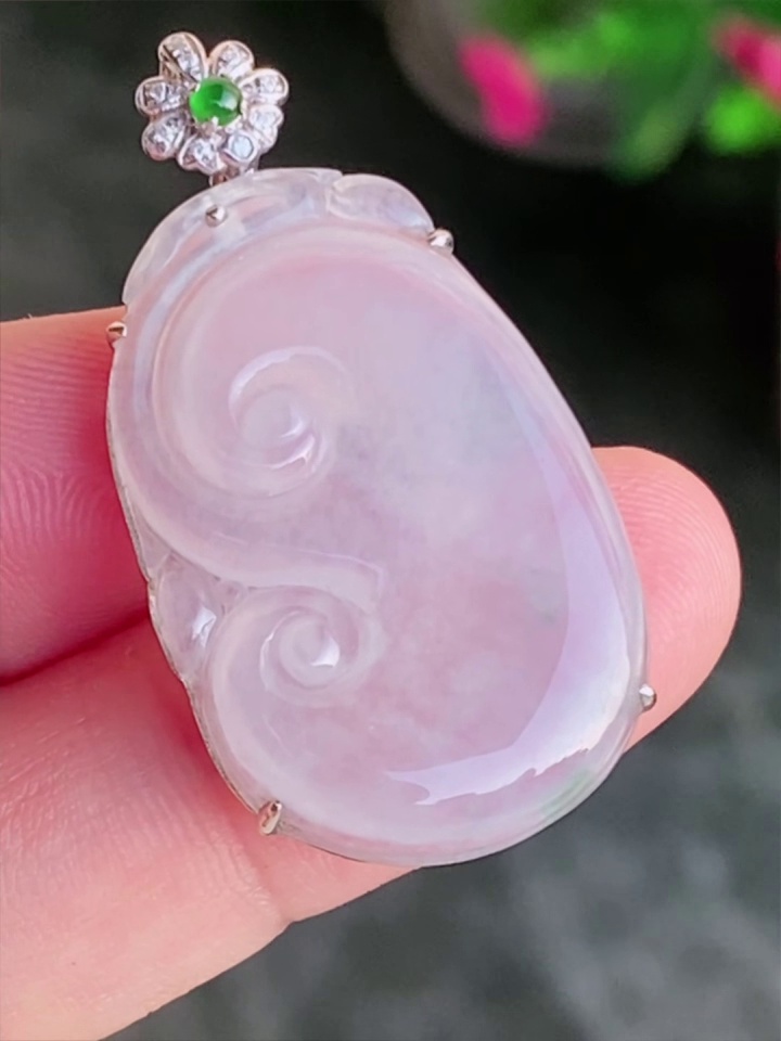 【如意】18K 金鑲嵌天然 A 貨翡翠如意吊墜 37mm|精工細作・事事如意・高性價比 1 【如意】18K 金鑲嵌天然 A 貨翡翠如意吊墜 37mm|精工細作・事事如意・高性價比