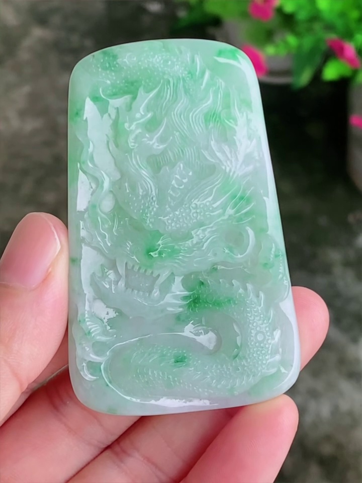 【龍牌】天然 A 貨翡翠飄花龍牌吊墜 63mm|靈氣騰飛・氣勢非凡 2 【龍牌】天然 A 貨翡翠飄花龍牌吊墜 63mm|靈氣騰飛・氣勢非凡 - Image 2