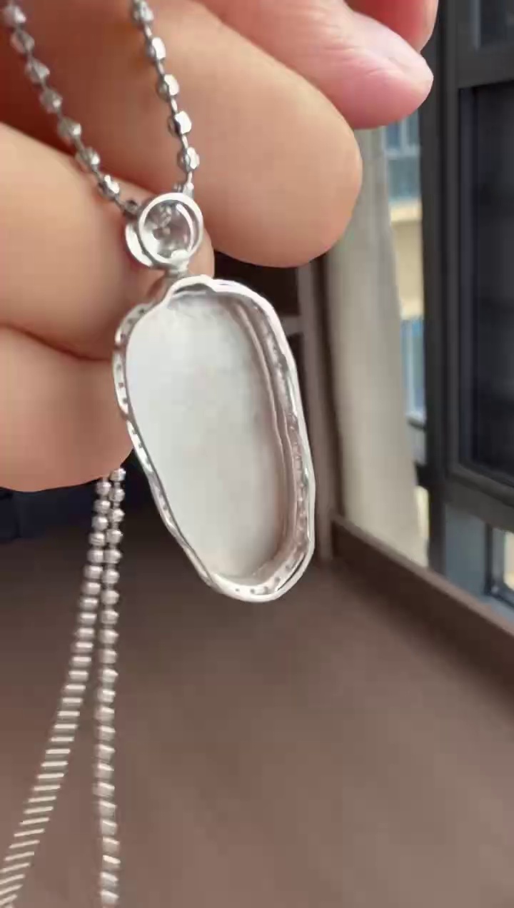 【葉子】18K 金豪華鑲嵌冰種飄綠花翡翠葉子吊墜 32mm|清新清爽・枝繁葉茂・輕奢優雅 8 【葉子】18K 金豪華鑲嵌冰種飄綠花翡翠葉子吊墜 32mm|清新清爽・枝繁葉茂・輕奢優雅 - Image 8