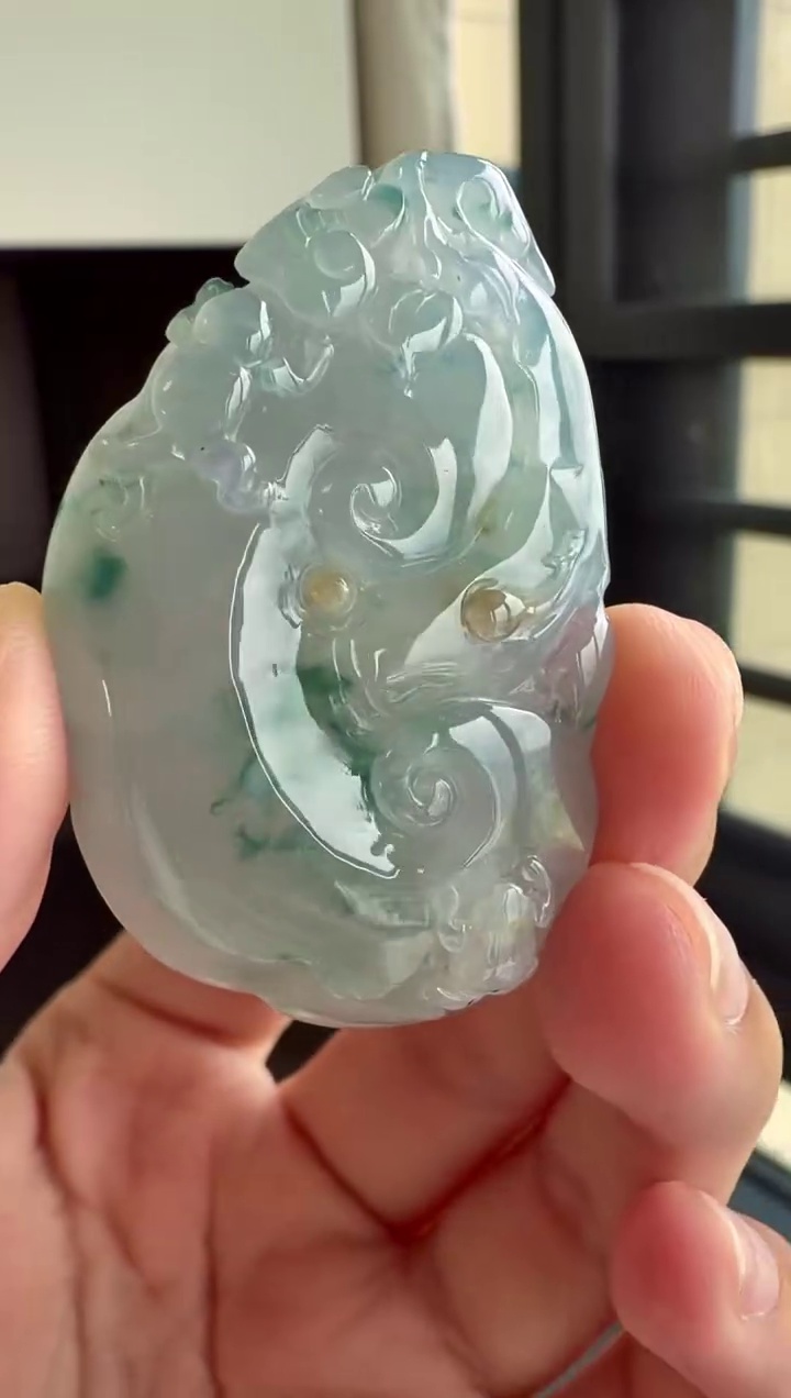 【翡翠如意】飄藍花帶黃翡大膠塊如意吊墜 46mm|事事如意・冰膠厚裝・大器珍藏 5 【翡翠如意】飄藍花帶黃翡大膠塊如意吊墜 46mm|事事如意・冰膠厚裝・大器珍藏 - Image 5