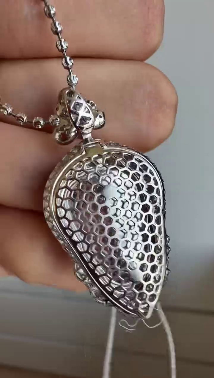 18K 金鑽石分色電鍍雙層翡翠葉子吊墜 37mm|金枝玉葉・上下分色・立體厚裝 7 18K 金鑽石分色電鍍雙層翡翠葉子吊墜 37mm|金枝玉葉・上下分色・立體厚裝 - Image 7