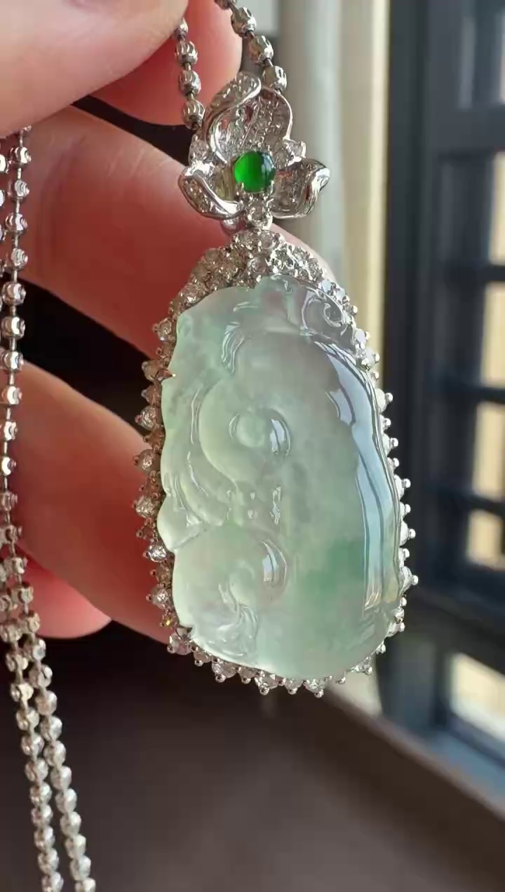 18K 金鑽石豪華鑲嵌特色雪花棉翡翠如意吊墜 37mm|雪花意境・靈動唯美・事事如意 2 18K 金鑽石豪華鑲嵌特色雪花棉翡翠如意吊墜 37mm|雪花意境・靈動唯美・事事如意 - Image 2