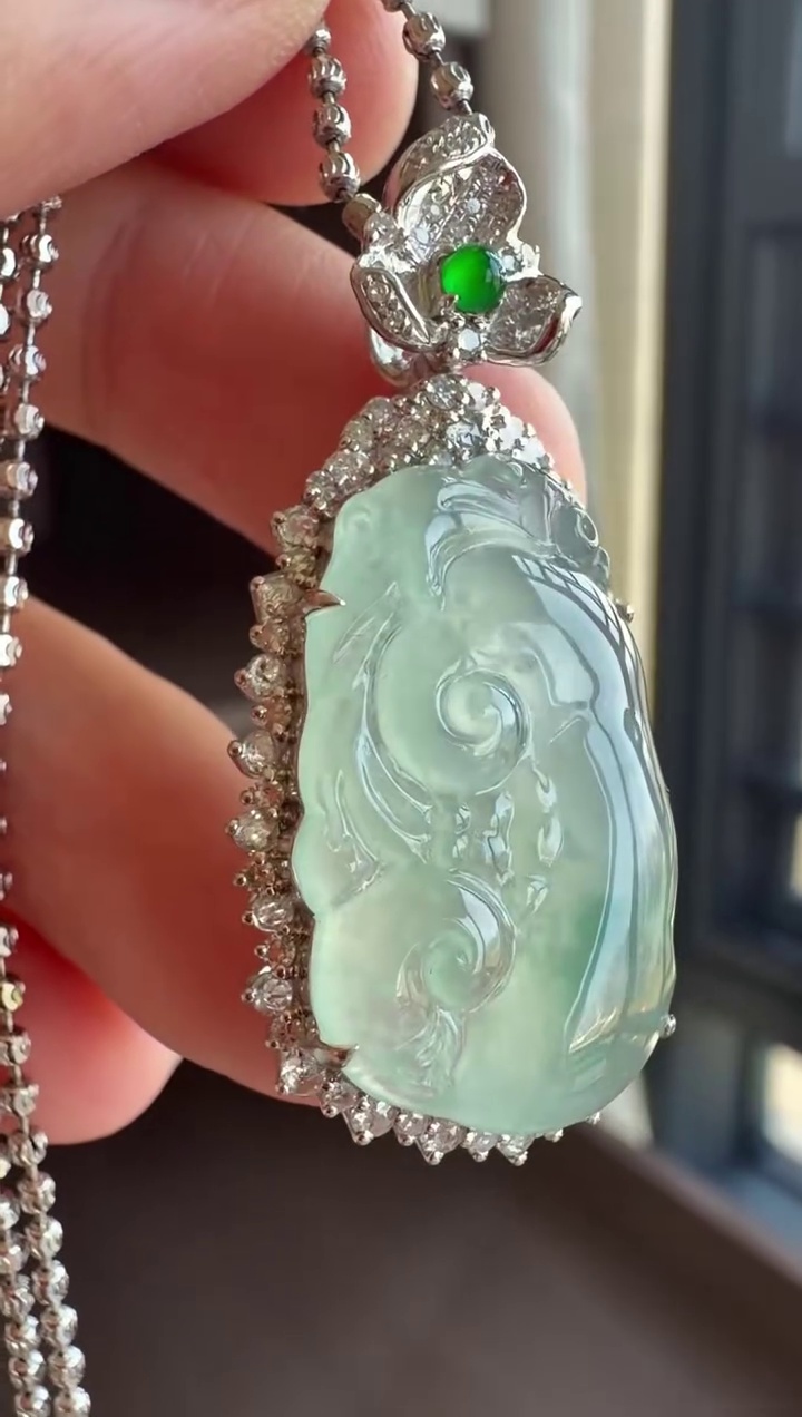 18K 金鑽石豪華鑲嵌特色雪花棉翡翠如意吊墜 37mm|雪花意境・靈動唯美・事事如意 7 18K 金鑽石豪華鑲嵌特色雪花棉翡翠如意吊墜 37mm|雪花意境・靈動唯美・事事如意 - Image 7