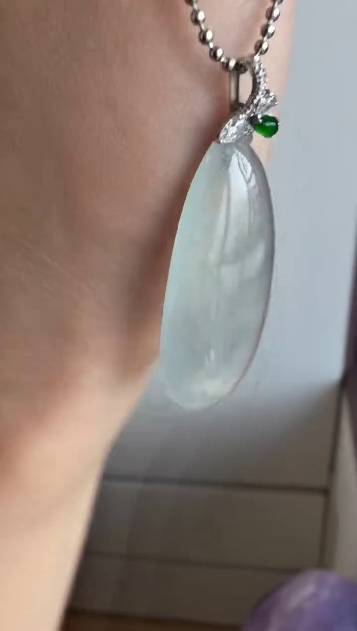 18K 金扣冰種飽滿翡翠福瓜吊墜 35mm|冰透清爽・福氣滿盈・優雅圓潤 6 18K 金扣冰種飽滿翡翠福瓜吊墜 35mm|冰透清爽・福氣滿盈・優雅圓潤 - Image 6