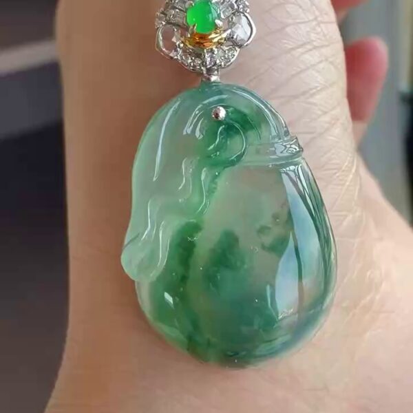 【福袋】18K 金冰飄藍花飽滿翡翠福袋吊墜 22mm｜聚寶納福・冰潤飄花・靈動優雅