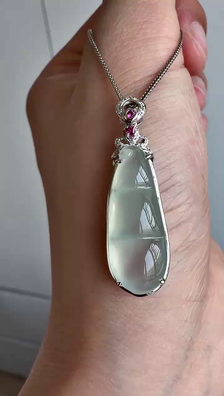 18K 金精工鑲嵌冰膠起光飽滿翡翠四季豆吊墜 33mm|冰膠起光・晶瑩剔透・四季平安・超值推薦 4 18K 金精工鑲嵌冰膠起光飽滿翡翠四季豆吊墜 33mm|冰膠起光・晶瑩剔透・四季平安・超值推薦 - Image 4