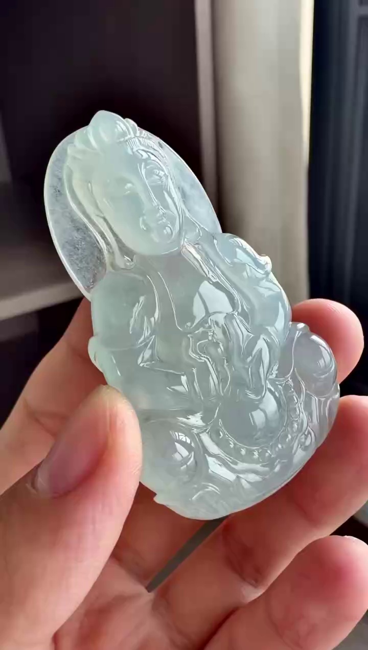 【觀音】大尺寸厚裝翡翠觀音吊墜 56mm・神態安詳|慈悲救苦・厚裝飽滿・庇佑平安 6 【觀音】大尺寸厚裝翡翠觀音吊墜 56mm・神態安詳|慈悲救苦・厚裝飽滿・庇佑平安 - Image 6
