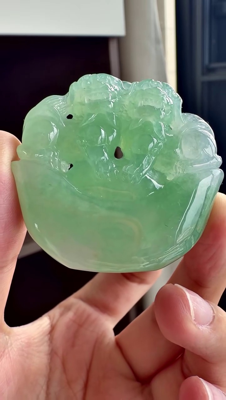 元寶雙獅立體雕工翡翠吊墜 44mm|招財進寶・雙獅獻瑞・事事如意 2 元寶雙獅立體雕工翡翠吊墜 44mm|招財進寶・雙獅獻瑞・事事如意 - Image 2