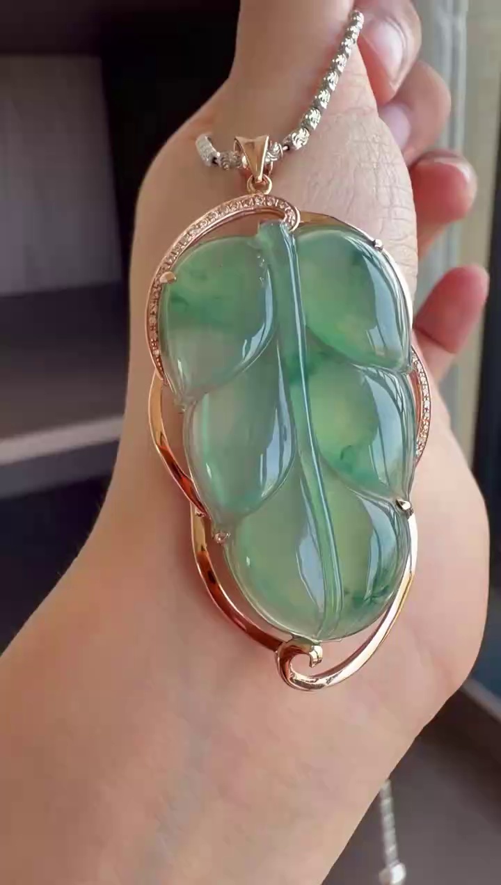18K 金重金鑽石豪華鑲嵌冰種飄藍花大尺寸翡翠葉子毛衣鏈 58mm|金枝玉葉・冰潤飄花・重金奢華 1 18K 金重金鑽石豪華鑲嵌冰種飄藍花大尺寸翡翠葉子毛衣鏈 58mm|金枝玉葉・冰潤飄花・重金奢華