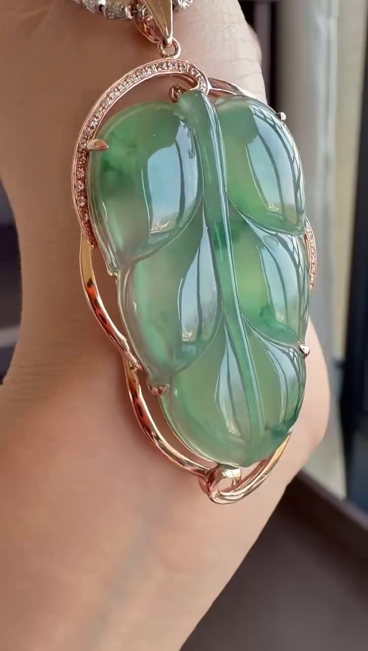18K 金重金鑽石豪華鑲嵌冰種飄藍花大尺寸翡翠葉子毛衣鏈 58mm|金枝玉葉・冰潤飄花・重金奢華 5 18K 金重金鑽石豪華鑲嵌冰種飄藍花大尺寸翡翠葉子毛衣鏈 58mm|金枝玉葉・冰潤飄花・重金奢華 - Image 5