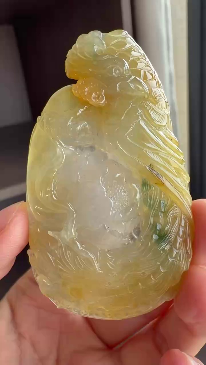 【鳳凰牌】冰種黃翡大尺寸精雕鳳凰牌吊墜 65mm|百鳥之王・有種有色・羽毛細緻・尊貴奢華 1 【鳳凰牌】冰種黃翡大尺寸精雕鳳凰牌吊墜 65mm|百鳥之王・有種有色・羽毛細緻・尊貴奢華