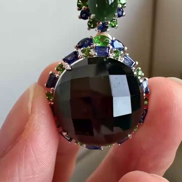 18K 金幾何切割面立體精工鑲嵌老料墨翠吊墜 31mm｜神秘墨翠・立體切割・前衛輕奢