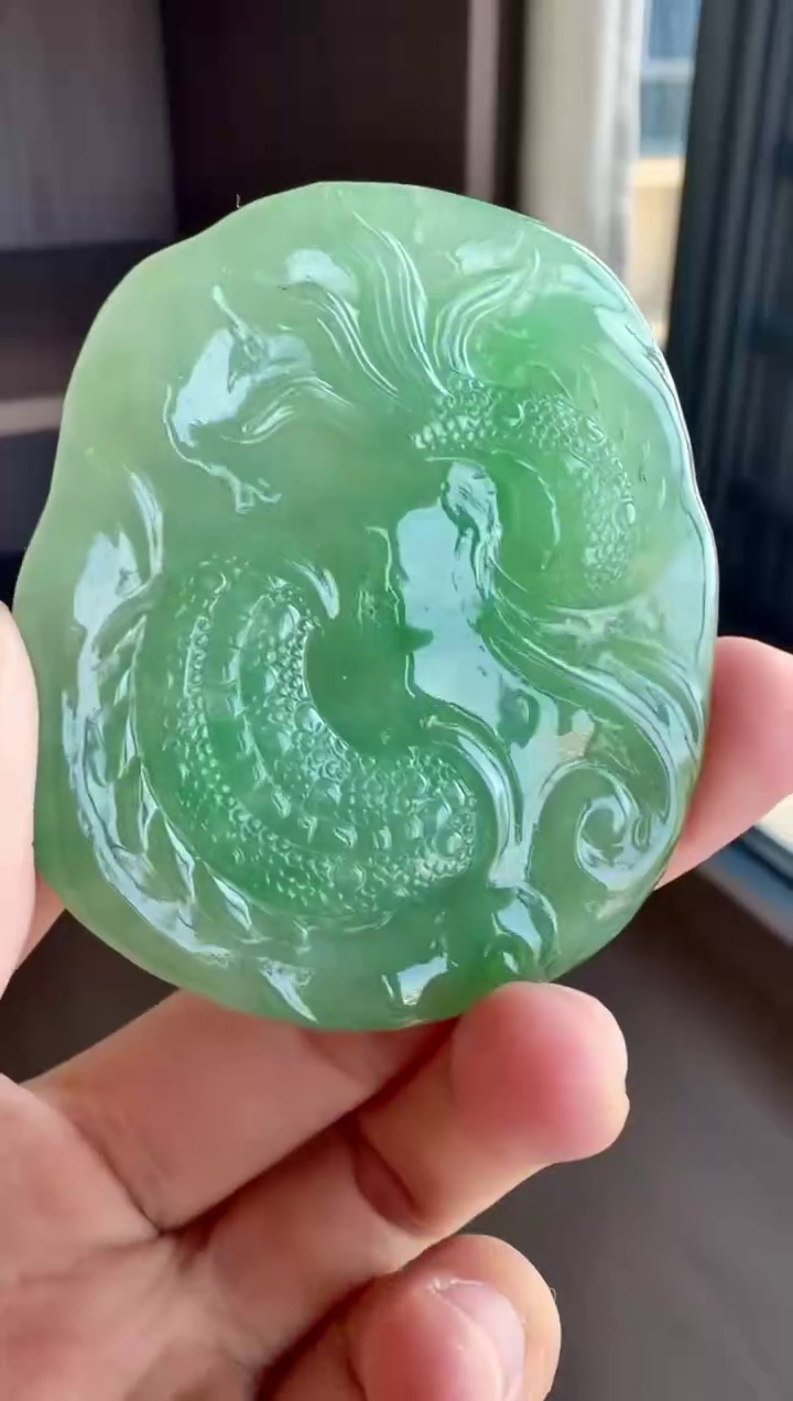 【龍牌】天然淺綠底色大尺寸厚裝精雕翡翠龍牌吊墜 55mm|龍騰四海・有種有色・極致厚裝・王者霸氣 8 【龍牌】天然淺綠底色大尺寸厚裝精雕翡翠龍牌吊墜 55mm|龍騰四海・有種有色・極致厚裝・王者霸氣 - Image 8