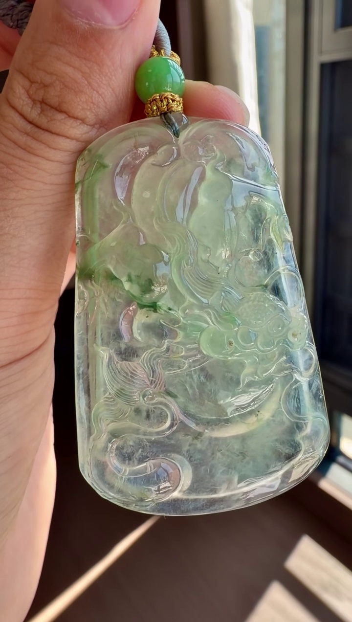 【龍牌】冰種水頭十足精雕翡翠龍牌吊墜 56mm|龍騰四海・冰清玉潤・靈動大氣 2 【龍牌】冰種水頭十足精雕翡翠龍牌吊墜 56mm|龍騰四海・冰清玉潤・靈動大氣 - Image 2